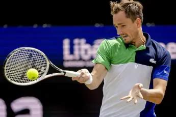 Australian Open Medvedev In Semifinale Hurkacz Battuto In 5 Set