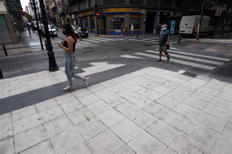 Fotos De La Obras Para Evitar Resbalones En Las Aceras De Don Jaime En