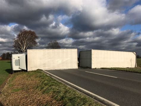 Einsatz 015 018 Technische Hilfeleistung Sturm Freiwillige