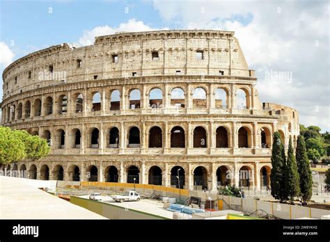 Exterior Architectural Sights Of The Roman Colosseum Colosseo Romano