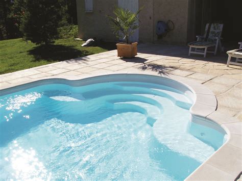 Piscine coque polyester Arpège 108 Excel Piscines