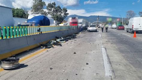 Vuelca tráiler y conductor muere calcinado sobre la autopista México Puebla