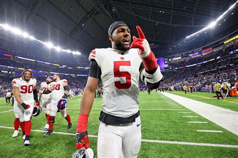 Giants Kayvon Thibodeaux Surprises His Mom With New House