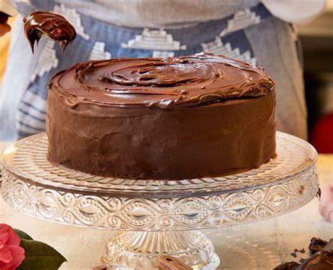 BOLO DE CHOCOLATE COBERTURA CREMOSA RECEITAS DA TIA SÔ