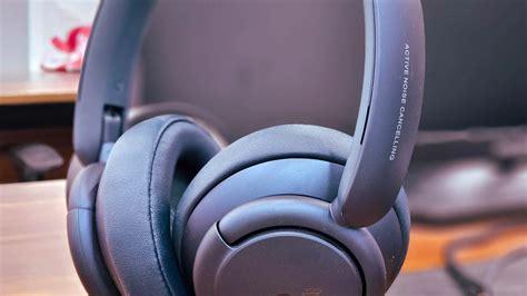 Enhance Work Efficiency with Noise-Canceling Headphones