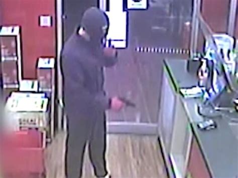 Watch Police Hunt Alleged Armed Robber After 20 Second Burglary Caught