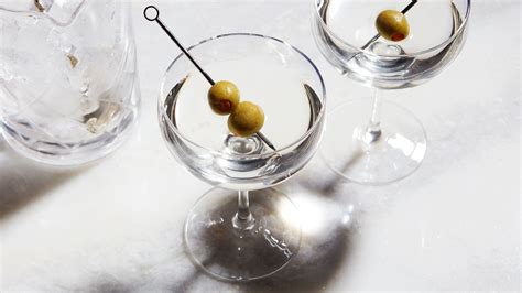 Classic Dry Martini Recipe