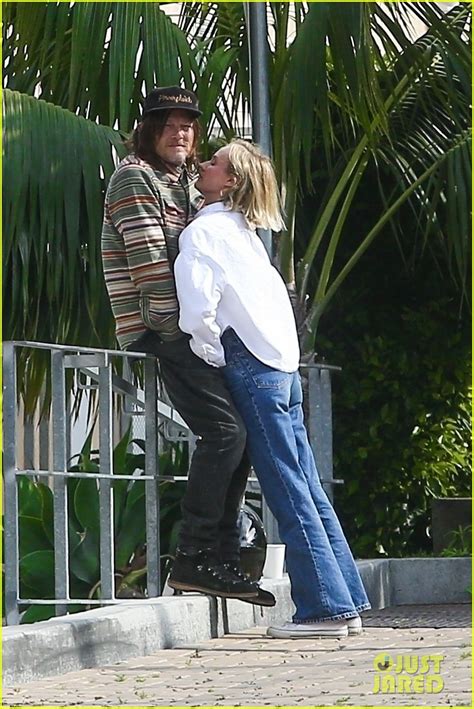 Diane Kruger & Boyfriend Norman Reedus Share a Passionate Kiss During ...