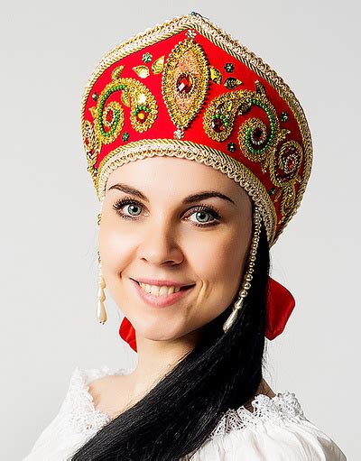 Russian Kokohnik Pelageya