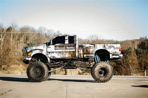 2005 Ford Custom Built 4×4 F650 Super Truck for sale