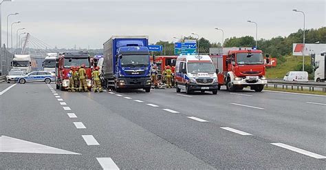 Tragiczny Wypadek Na A W Zabrzu Nie Yje Kierowca Busa Wjecha W