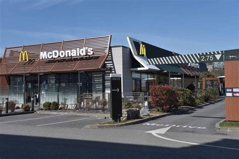 McDonald S Rouvre Progressivement Ses Drive Avec Une Attestation De