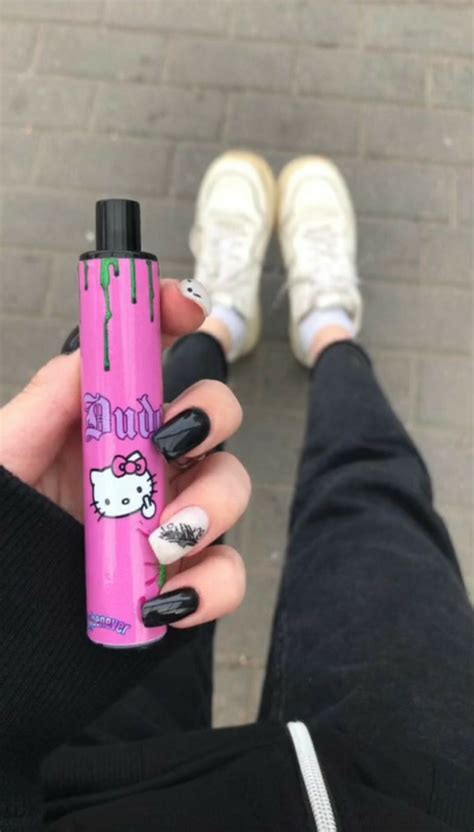 Bad Girl Aesthetic Grunge Aesthetic Vape Wallpaper Rauch Tricks