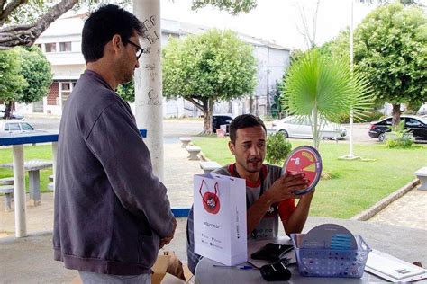 Projeto da EDP faz troca gratuita de lâmpadas incandescentes por LED em