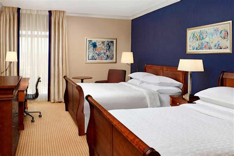 Review of Sheraton Skyline Heathrow hotel | englandrover.com