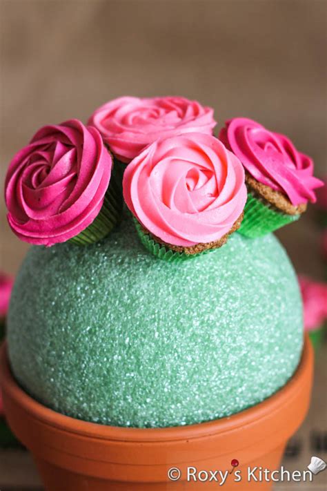 Easy Rose Cupcake Bouquet In A Pot Roxy S Kitchen