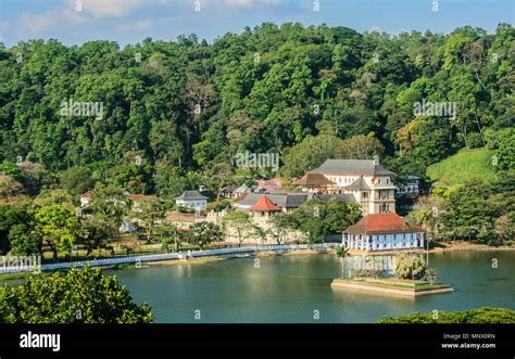 Landscape view across Kandy Lake, Kandy, Sri Lanka Stock Photo - Alamy