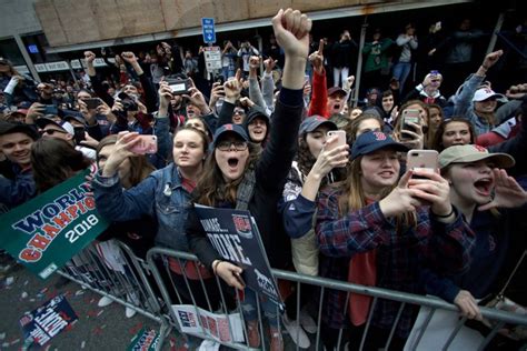 Boston Red Sox Victory Parade: Photos Of World Series Win Celebration ...