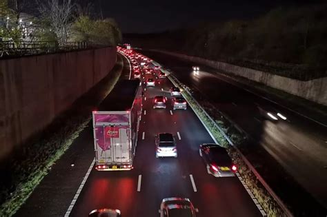 M61 Traffic Multi Vehicle Crash Forces Motorway To Close Causing