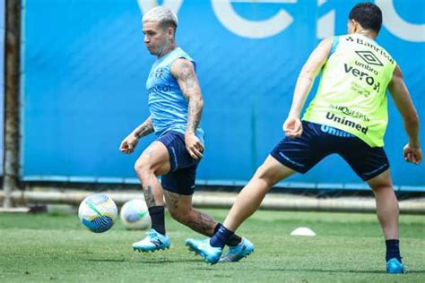 Escalação Grêmio Tem Quatro Desfalques Para Enfrentar O Vitória Jovem