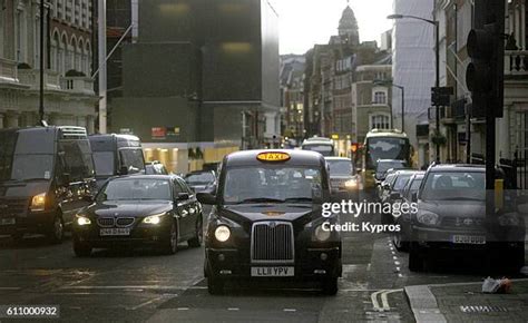 London Taxi Driver Photos and Premium High Res Pictures - Getty Images