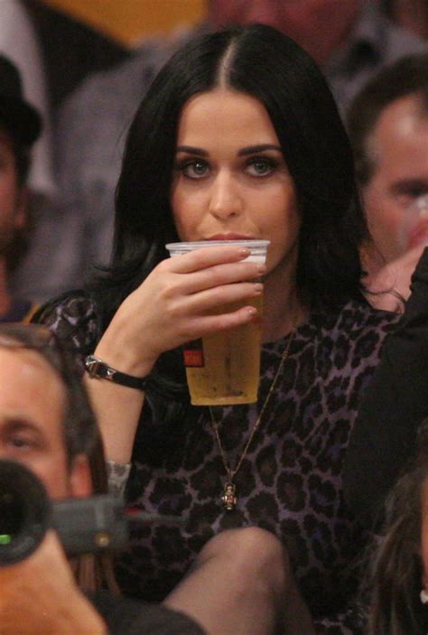 KATY PERRY at the Lakers vs Mavericks Game at Staples Center in Los ...