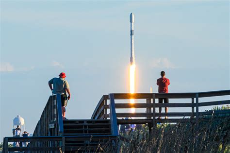 John Kraus On Twitter Spacexs Falcon 9 Rocket Launches 49 Starlink