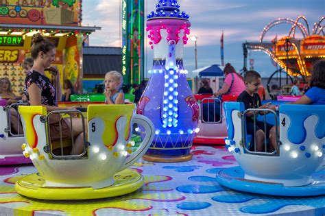 Tea Cups | Jolly Roger Pier Amusements Ocean City MD