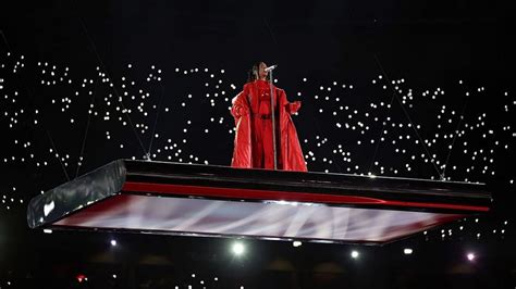 "Really started a trend": Kanye floating stage claim explored as ...