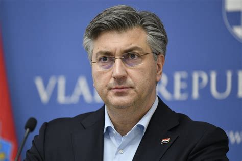 Slobodna Dalmacija Premijer Plenković Hrvatska vojska podigla je