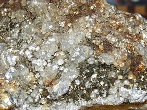 Minerals Mica Quartz Iron Slate Mineral Solid Jewelry Geology Close Up Pxfuel