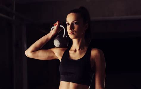Обои brunette pose fitness на телефон и рабочий стол раздел спорт разрешение 5522x3681 скачать