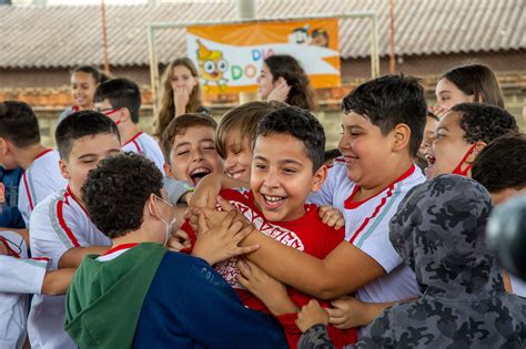 Escolas que mais arrecadaram óleo de cozinha na Gincana recebem o Dia