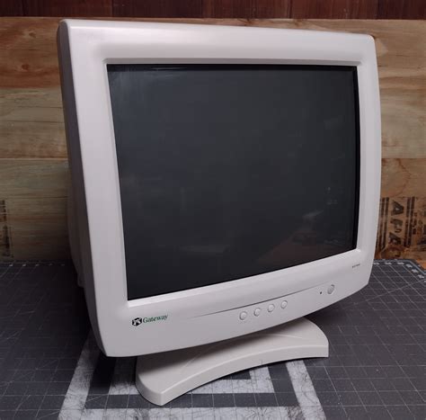 Gateway EV700C CRT Database