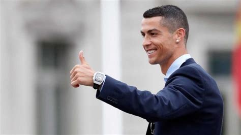 Cuántos millones gana Cristiano Ronaldo en 2024 una cifra realmente