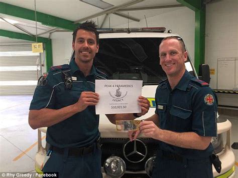 Australias Hottest Paramedic 30 Sends Women Into A Frenzy After Posting A Picture Of