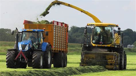 New Holland Loonbedrijf A Van Der Most Met New Holland Fr In