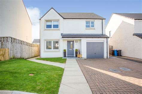 4 Bedroom Detached House For Sale In Sheil Place East Calder Eh53 0fd