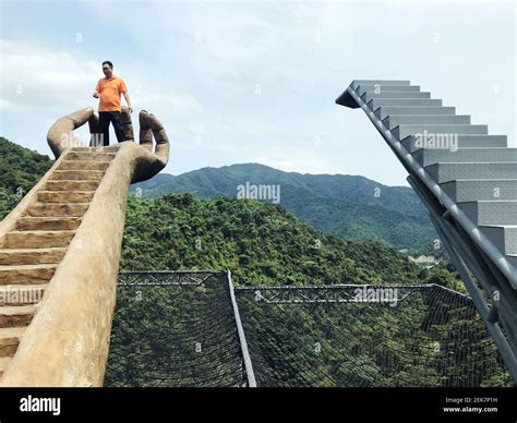 Touristen Fotografieren Den Ber Hmten Ort Gulong Canyon Der Sich Links