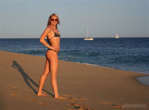 Bikini Model Kelly Sunshine AI Enhanced CaboCoralAndRandoms