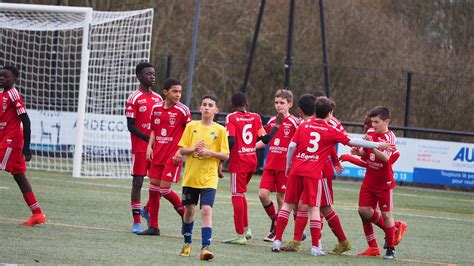 Le Rc Joinville Pose Ses Galons En Cornouaille En Battant Le Stade