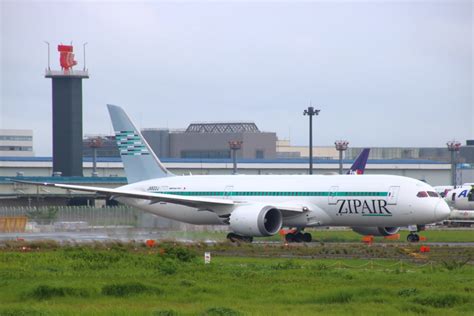 ジップエア Boeing 787 8 Dreamliner JA822J 成田国際空港 航空フォト by まーちらぴっどさん 撮影2022