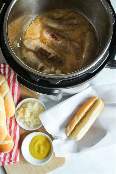 5 Ingredient Instant Pot Beer Brats Recipe - Sweetphi