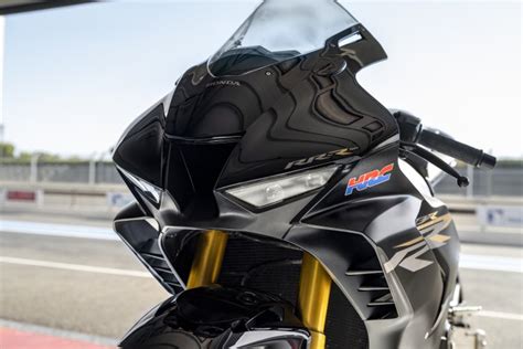 Honda CBR 1000RR R Fireblade SP ganha nova opção de cor em sua versão