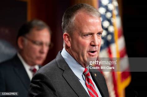 Dan Sullivan (Us Senator) Photos and Premium High Res Pictures - Getty ...