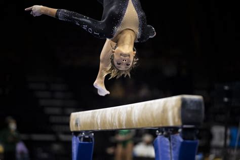 Iowa Womens Gymnastics Upsets Michigan State In First Meet At Xtream