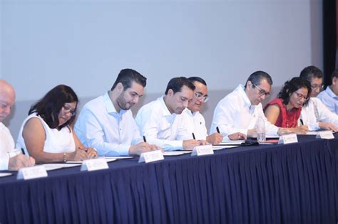 El Gobernador Mauricio Vila Dosal Fue Testigo De Honor De La Firma De