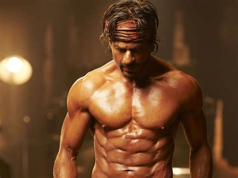 WATCH Shah Rukh Replies To Hrithik S 10 Pack Abs Challenge