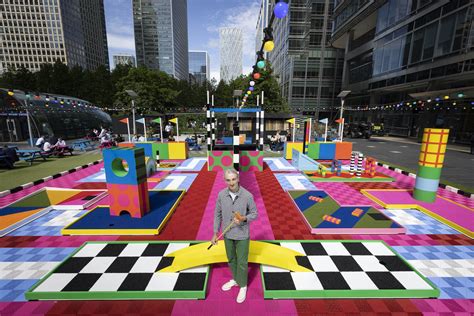 Flo London From Putting To Ping Pong Colourful Free Activities Return To Canary Wharf This