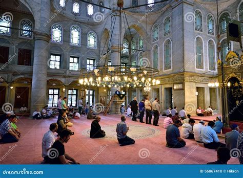 Eyup Sultan Mosque Ritual Of Worship Centered In Prayer Istanbul